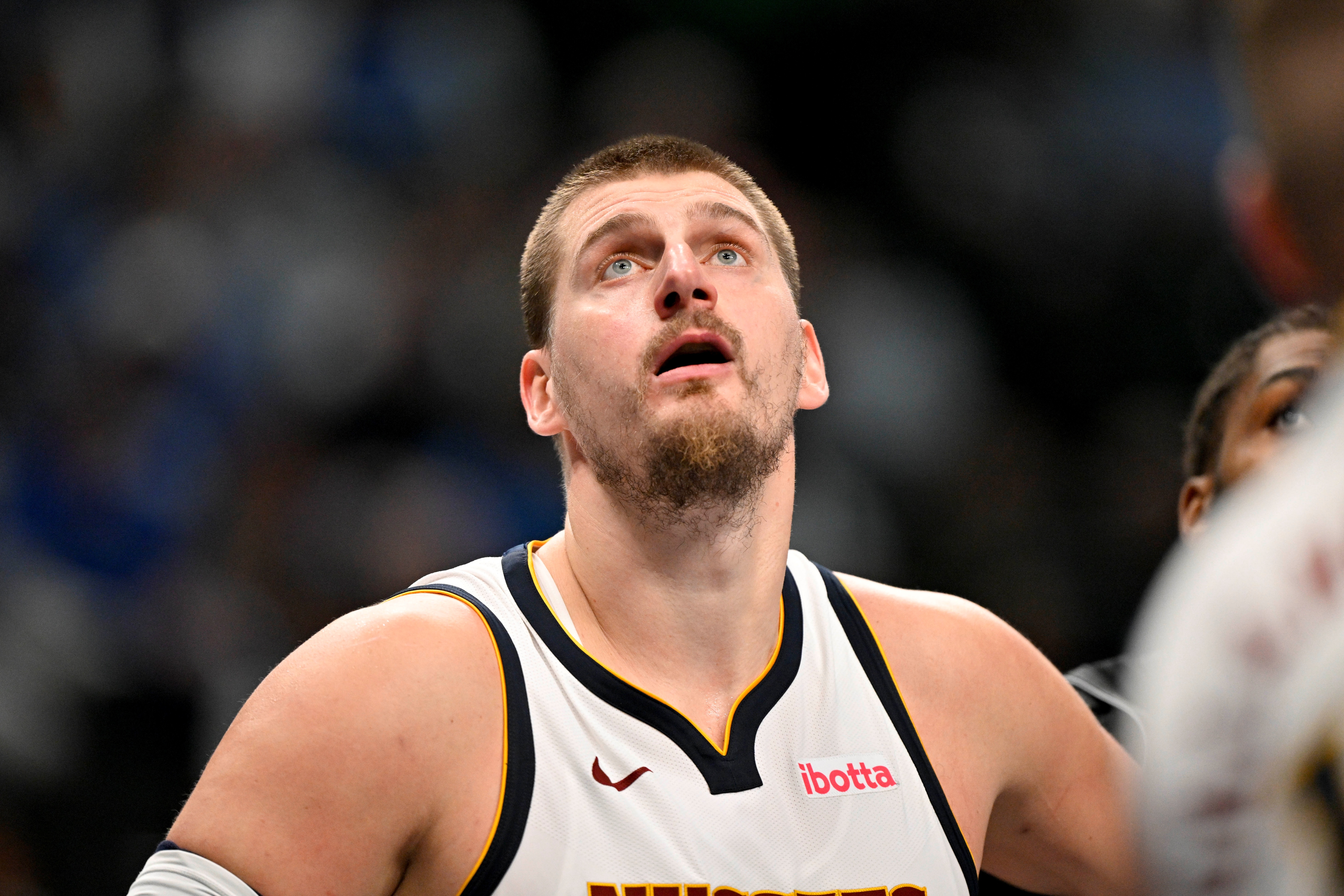 app下载-有点尴尬!掘金自约基奇复出后战绩1胜3负 仅击败快船