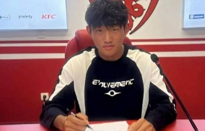 app下载-原来他俩是父子，父亲是国安名宿，儿子是U18新秀 已登陆英超球队