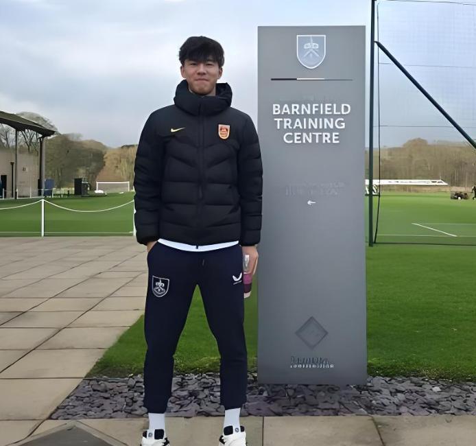 app下载-原来他俩是父子，父亲是国安名宿，儿子是U18新秀 已登陆英超球队