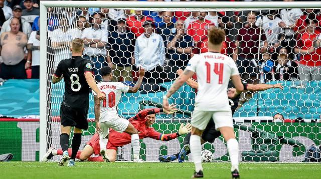 1625045093871003749.jpg 星空体育APP-【复盘】比赛输在勒夫没有B方案,勒夫输在自我否定