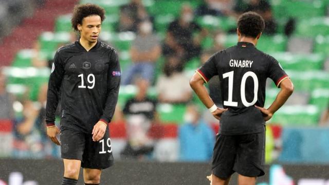 1625045321283005236.jpg 星空体育APP-【复盘】比赛输在勒夫没有B方案,勒夫输在自我否定