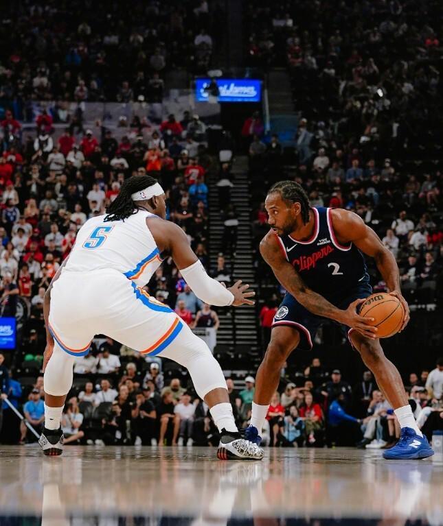 星空体育APP-锁定联盟第一！亚历山大20+11，雷霆客场128-110轻取快船